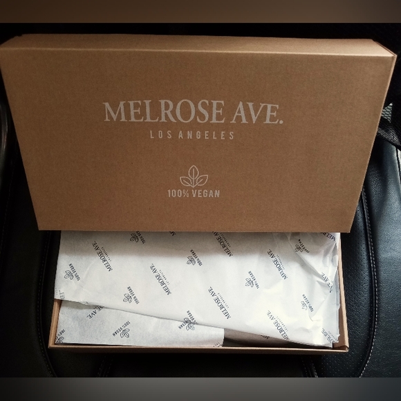 🎉Host Pick🎉 Rose Gold Metallic Faux Leather Two Straps Block Heel Sandals - Picture 12 of 16